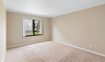 652 LAKE VILLAS Dr D, Altamonte Springs, FL 32701