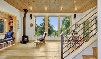 12121 Ginami St, Anchorage, AK 99516