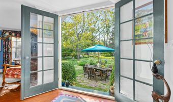 561 Middlesex Rd, Darien, CT 06820