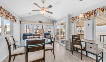 828 BERYL Dr, Apache Junction, AZ 85119