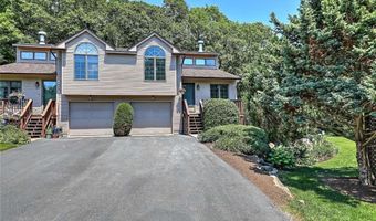 101 Cardinal Dr, North Kingstown, RI 02852