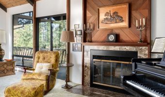 1045 Summit Lake Dr, Angwin, CA 94508