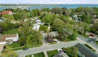 40 Red Cross Ave, Newport, RI 02840