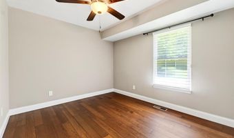 1014 Bedford Ln, Ballwin, MO 63011