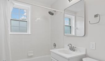 2641 S WALTER REED Dr B, Arlington, VA 22206