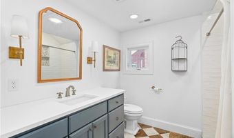 24 Huntington Dr, East Providence, RI 02916