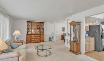 133 Brookpark Dr, Amherst, NY 14228