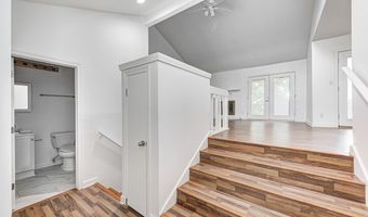 5097 Vantage Point Rd B 2, Avon, IN 46123