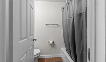 1008 N BENNETT St, Appleton, WI 54914