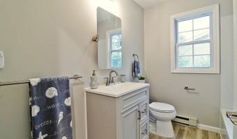 11 Pomona Dr, Barnegat, NJ 08005