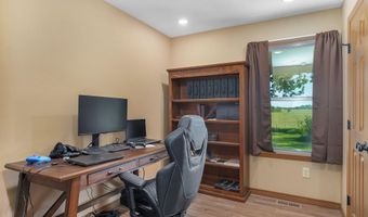 18519 Farm Road 2000, Aurora, MO 65605