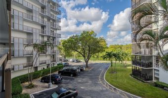 3401 N Country Club Dr 308, Aventura, FL 33180