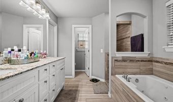 4002 SW Flatrock Cv, Bentonville, AR 72713