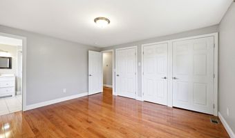 1185 Bay Rd, Amherst, MA 01002