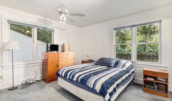 1210 Henry St, Ann Arbor, MI 48104