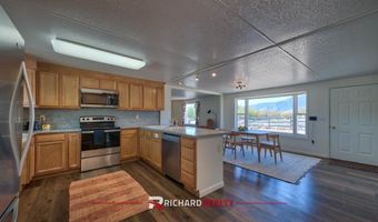 52 Road 8UC, Clark, WY 82435