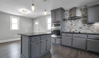 33 School St, Ashville, OH 43103