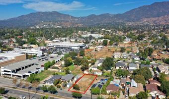 343 W Woodbury Rd, Altadena, CA 91001