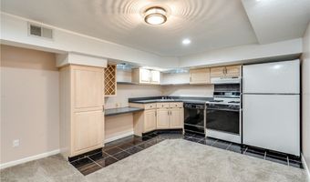 294 Sundale Rd, Akron, OH 44313