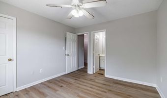 100 Woodstone 12, Athens, GA 30605