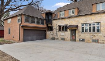 907 1st Dr NW, Austin, MN 55912