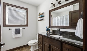 2660 W FALLEN OAK Dr, Appleton, WI 54913