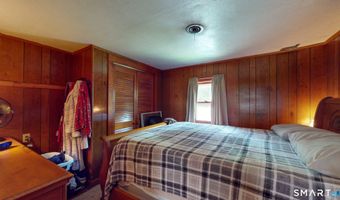 90 Water St, Chester, CT 06412