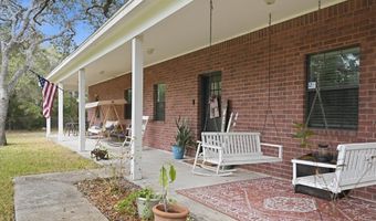 1402 W Johnson Ave, Aransas Pass, TX 78336