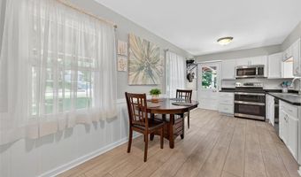 234 St Marys Dr, Ballwin, MO 63021