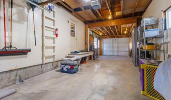 1011 NE 11th Ave, Aberdeen, SD 57401