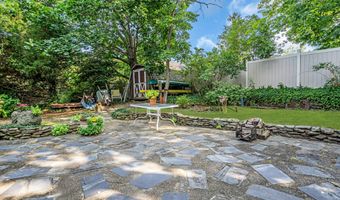 19 W Illinois Ave, Absecon, NJ 08201