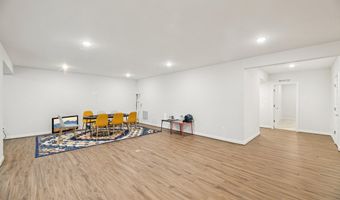 42051 NIGHT NURSE Cir, Ashburn, VA 20148