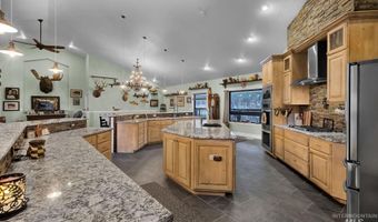 191 Clear Creek Rd, Cascade, ID 83611