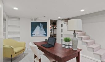 1453 N LONGFELLOW St, Arlington, VA 22205