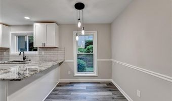 6221 Willow Run Rd, Peachtree Corners, GA 30092