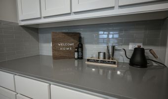 725 Golden Gate Park Rd, Alvarado, TX 76009