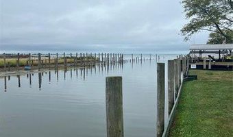 7843 Stark Dr, Algonac, MI 48001