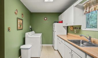 364 Brier Crest Rd, Blakeslee, PA 18610