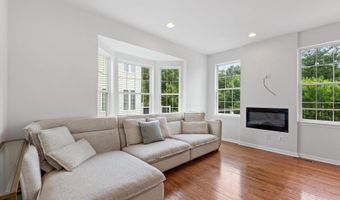 20056 NORTHVILLE HILLS Ter, Ashburn, VA 20147