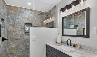 299 Old Eleven Dr, Abingdon, VA 24210