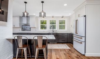 2409 W State Rd, Ashby, MA 01431