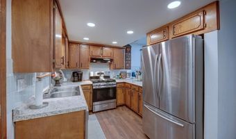 706 S B St, Arkansas City, KS 67005