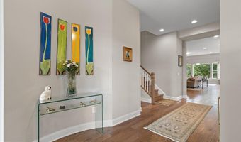 117 MALLARD Dr, Lake Frederick, VA 22630