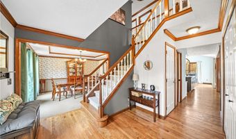 350 Aspen Ct, Aurora, OH 44202