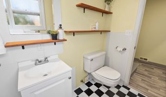 1814 4th St, Astoria, OR 97103