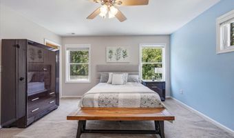 37 Spruce Cir S, Barnegat, NJ 08005
