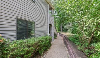 1333 Prospect Village Ln A, Ballwin, MO 63021