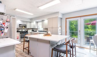 10810 Wenger Rd, Anna, OH 45302