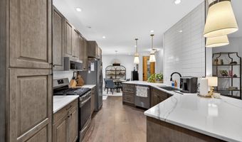 810 Spyglass Hill Dr, Bedford, IN 47421