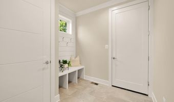 8613 MELWOOD Rd, Bethesda, MD 20817